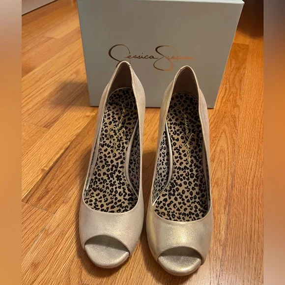 Jessica Simpson Saras Open Toe Pump - Metallic - Size 9.5 - Picture 2 of 5
